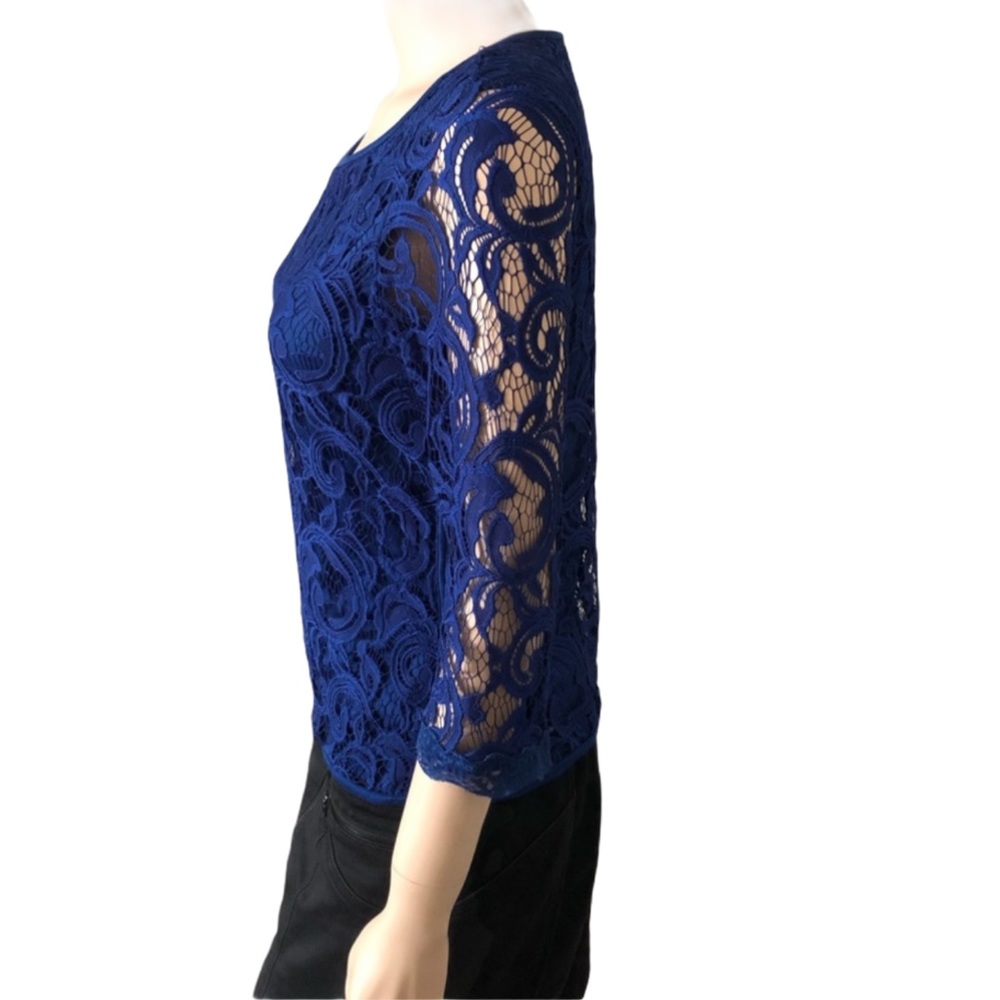Adrianna Papell Blue Lace Large Top - Picture 2 of 7